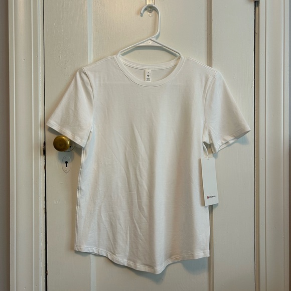 Lululemon Love Crew White size 4 NWT - Picture 2 of 4